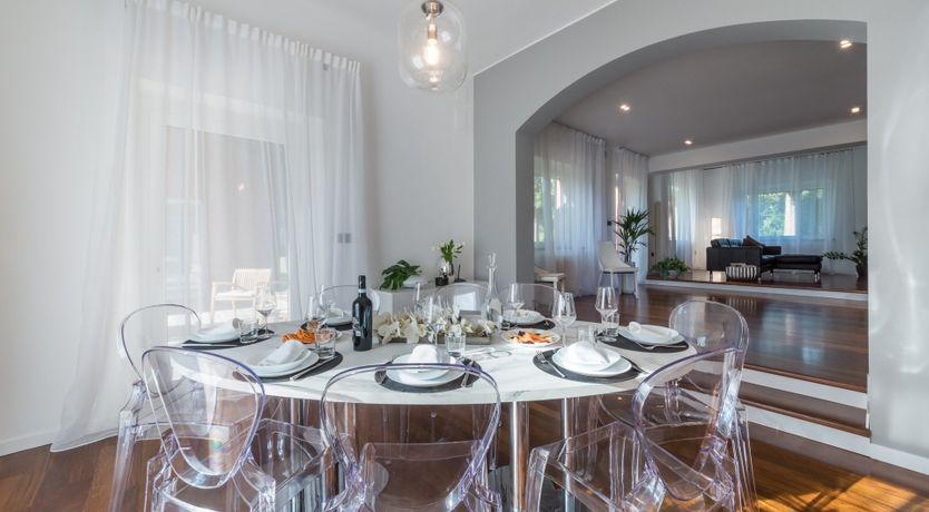 Photo of Rural Regale