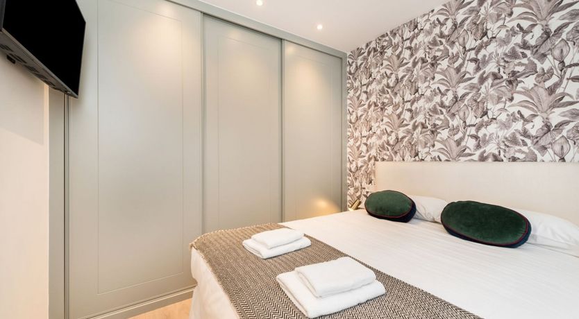 Photo of High End & Central