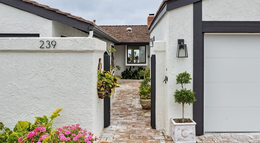 Photo of Paradise Laguna Beach