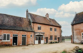 Serving Up Style Holiday Cottage