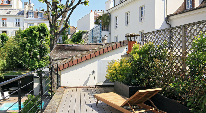Photo of Panthéon Poolside