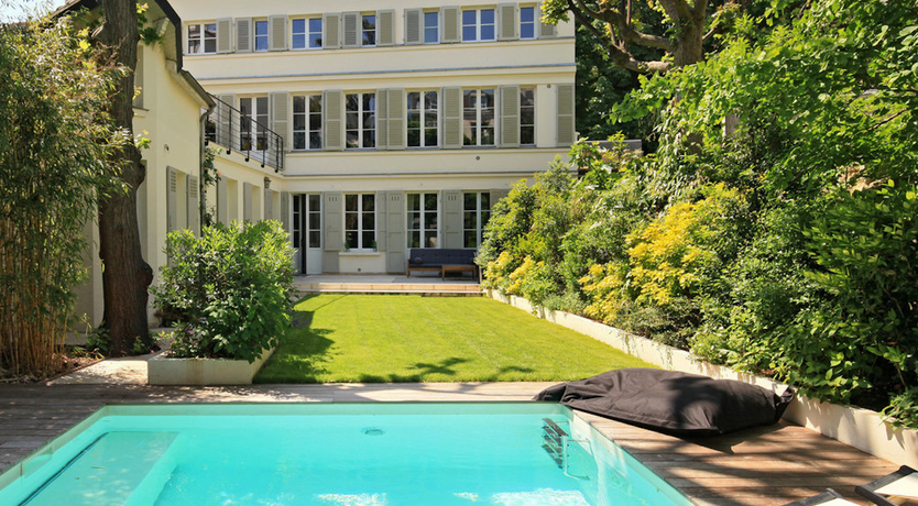 Photo of Panthéon Poolside