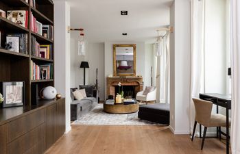 Panthéon Poolside Apartment