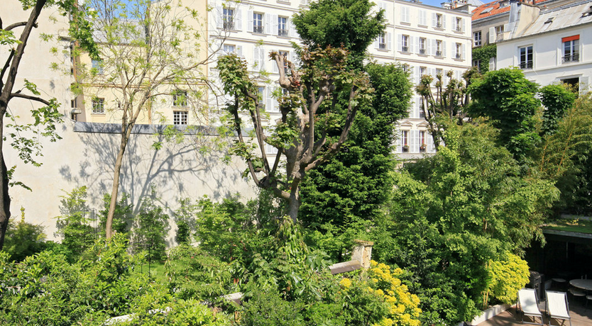 Photo of Panthéon Poolside