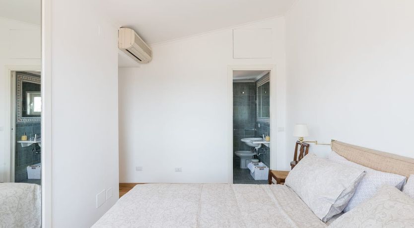 Photo of Frieze Frame