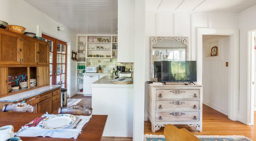 Photo of The Pepper Tree