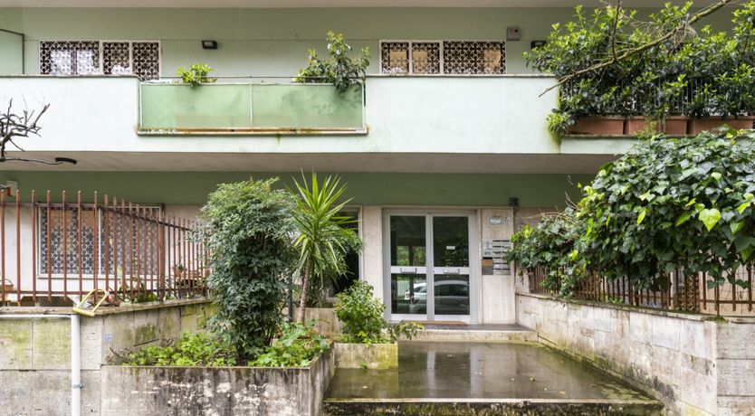 Photo of Waning Quarter