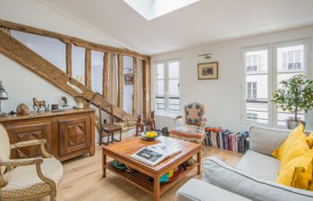 L'Antiquaire Apartment