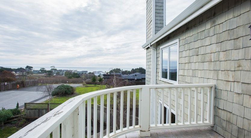 Photo of The Curve of the Moon