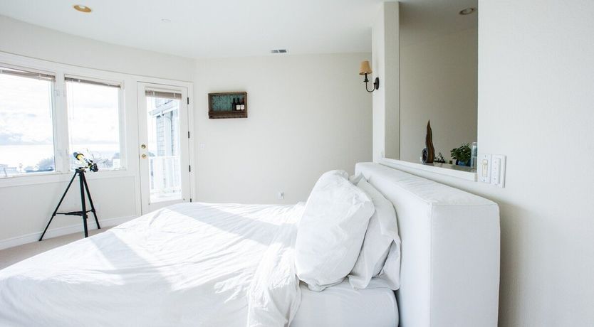 Photo of The Curve of the Moon