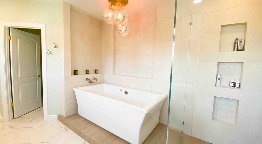 Photo of The Curve of the Moon