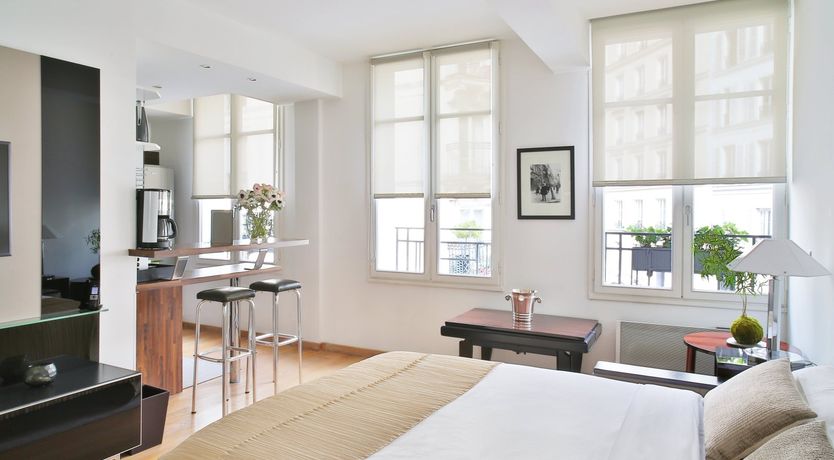 Photo of Montmartre Charmer