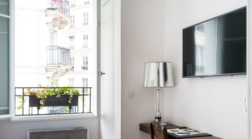 Photo of Montmartre Charmer