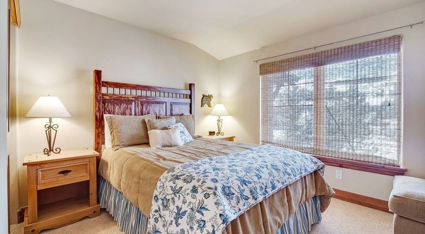 Photo of Highland Greens