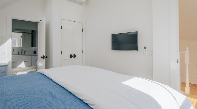 Photo of Sea Urchin Escape