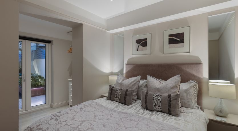 Photo of Life in Pimlico