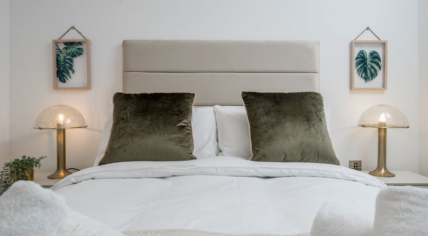 Photo of Rising High