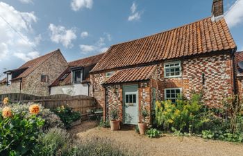 Pound Cake Holiday Cottage