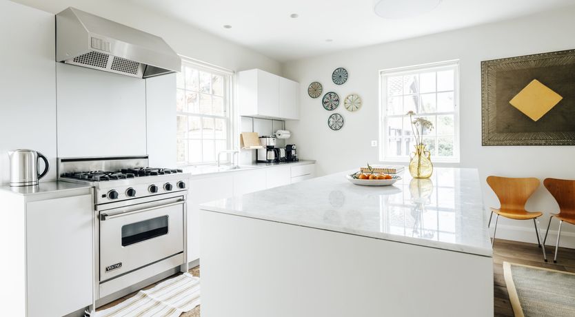 Photo of Sun Swept Ladbroke