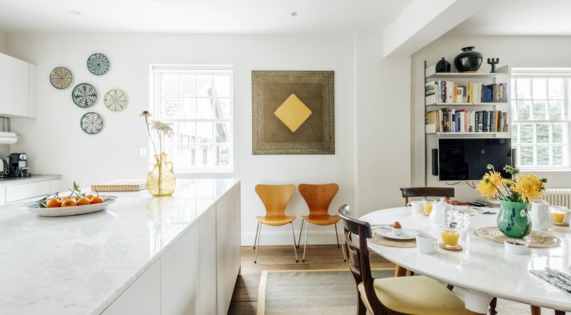 Photo of Sun Swept Ladbroke