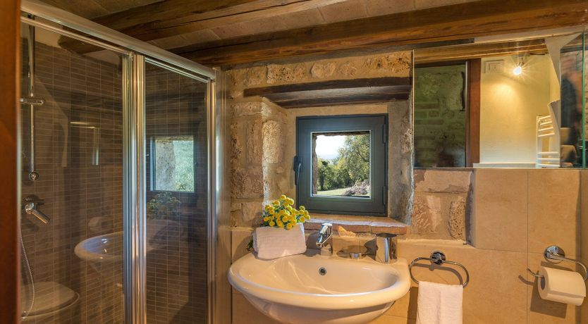 Photo of Santa Elena