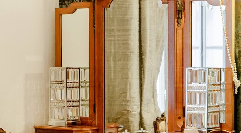 Photo of The Blue Peacock