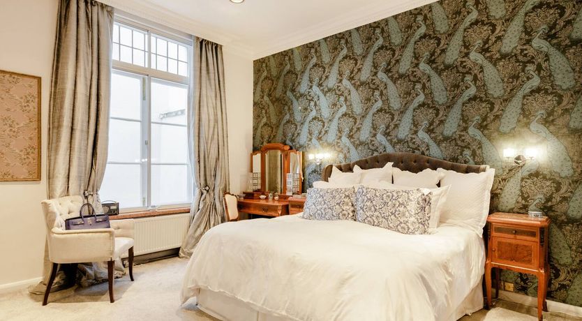 Photo of The Blue Peacock