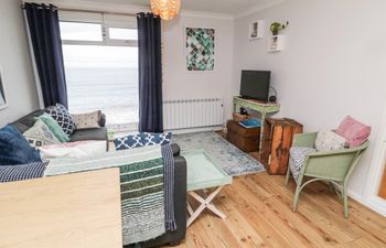Sea Snug Apartment