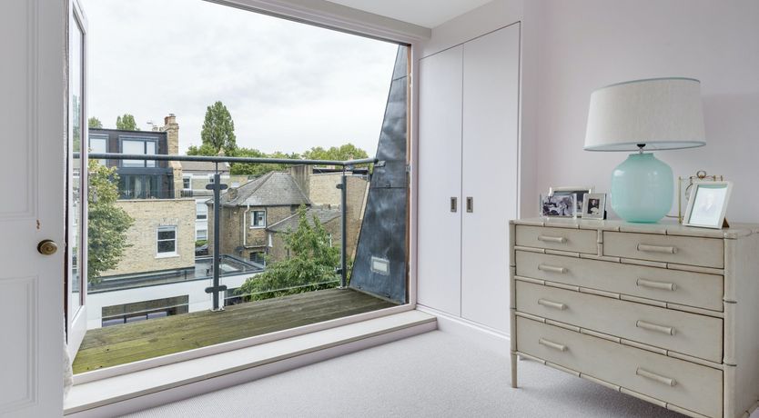 Photo of Common Knowledge