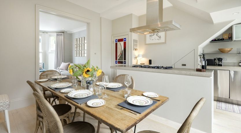 Photo of Common Knowledge