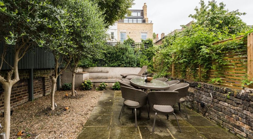 Photo of Common Knowledge