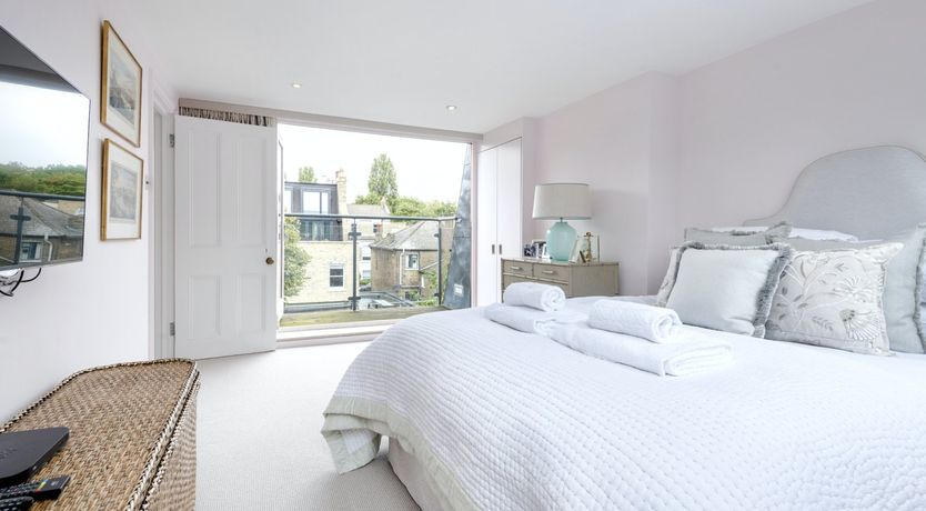 Photo of Common Knowledge