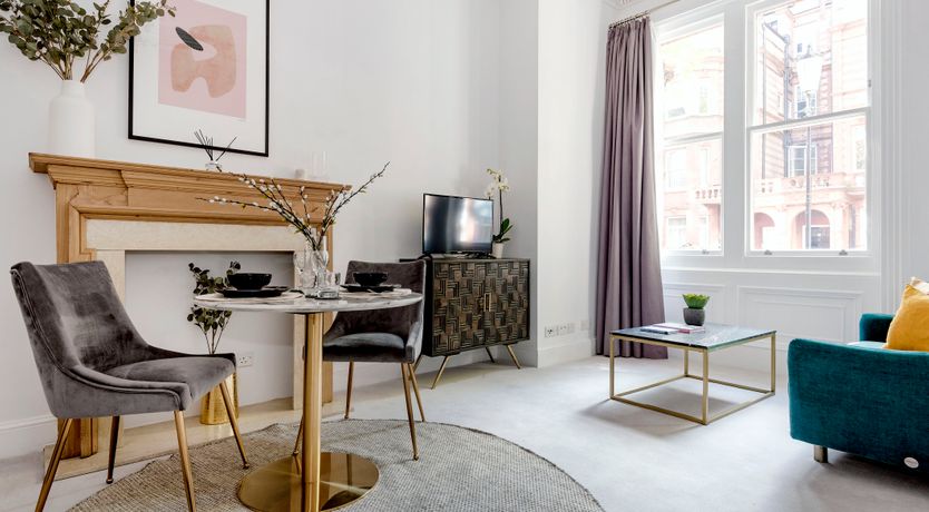 Photo of Portrait Artist