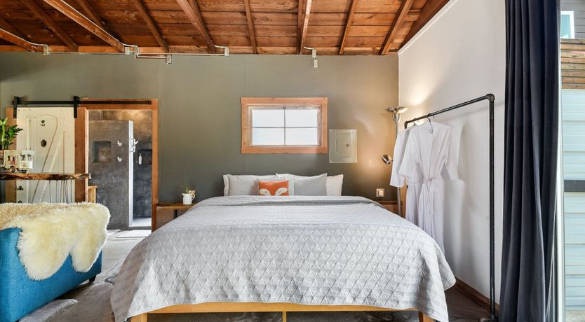 Photo of Ocean Light