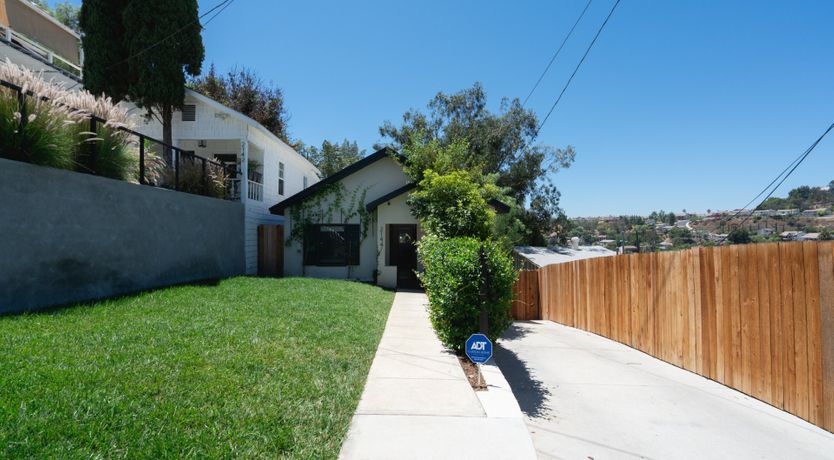 Photo of Willow Hill