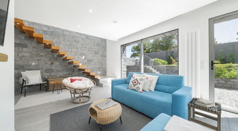 Photo of Pearl Of The Atlantic