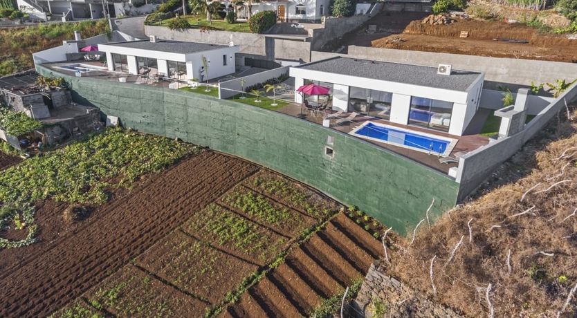 Photo of Between The Mountains