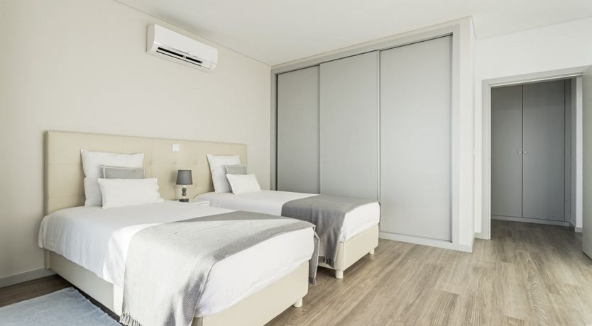 Photo of Between The Mountains