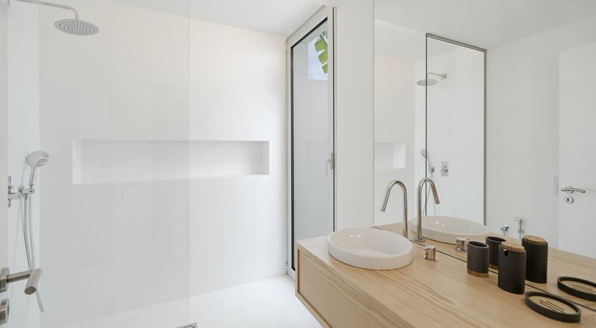 Photo of Set On The Sea