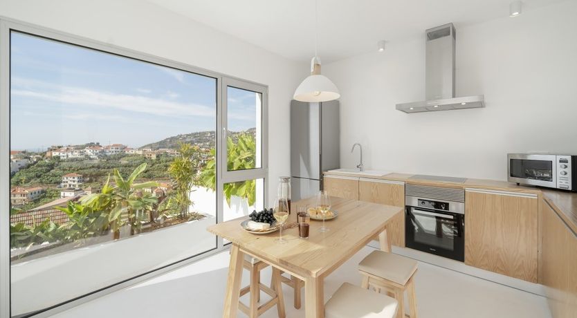 Photo of Set On The Sea