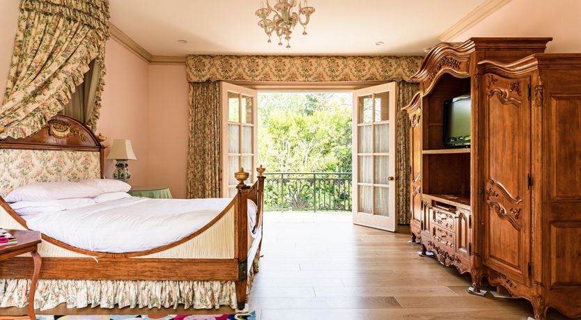 Photo of Let Them Eat Cake