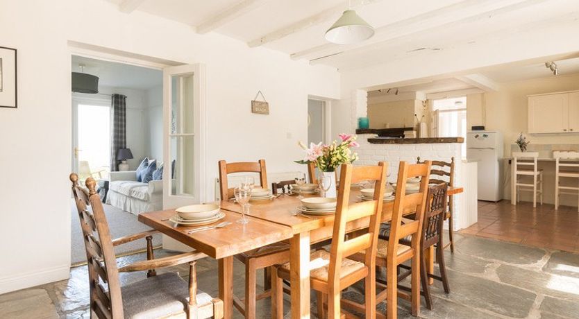 Photo of Signal Post