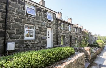 Gyda'r Llif Holiday Cottage