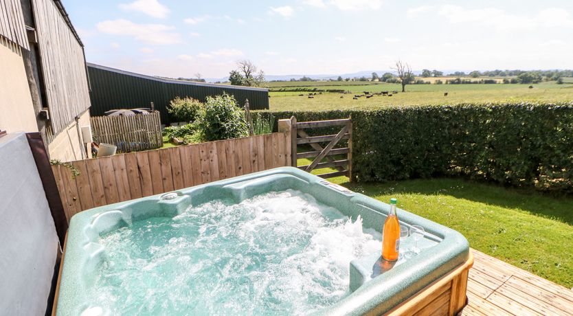 Photo of Lovesome Pod