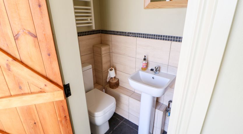 Photo of Lovesome Pod