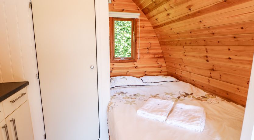 Photo of Lovesome Pod