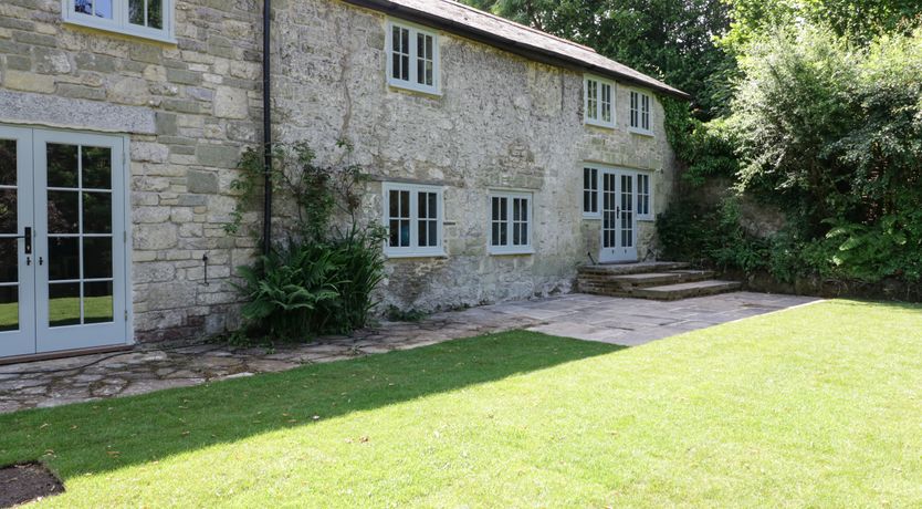 Photo of Hillside Cottage