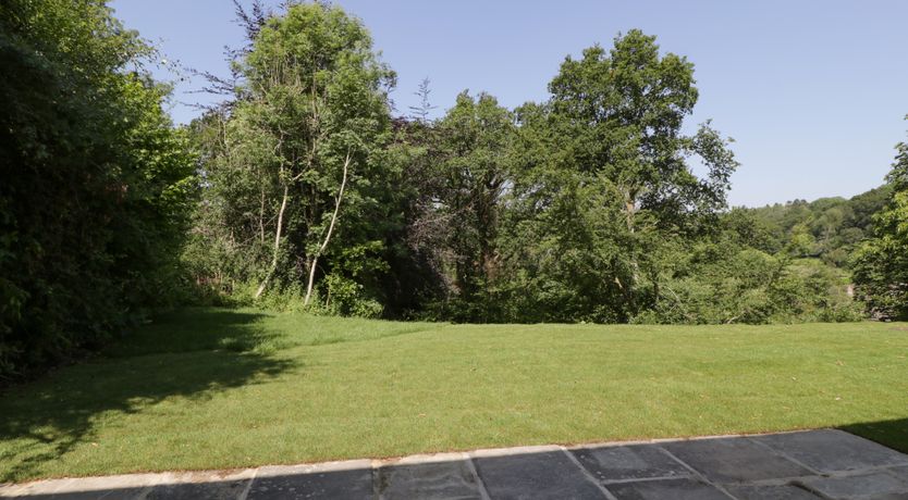 Photo of Hillside Cottage