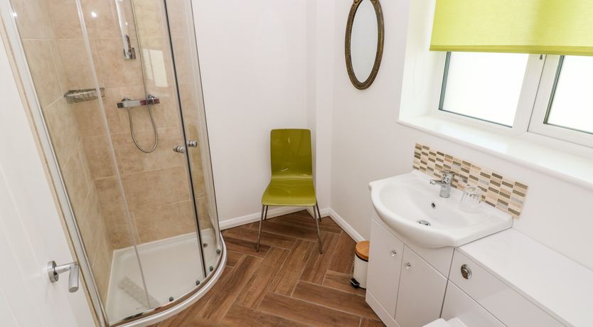 Photo of 1 The Warren