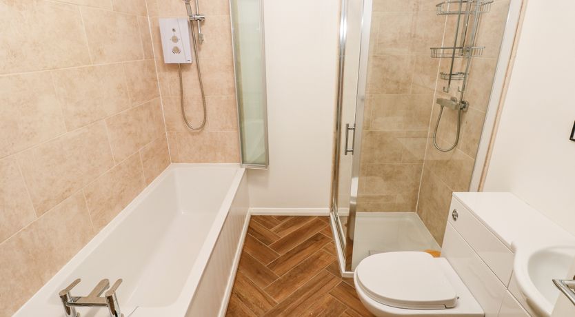 Photo of 1 The Warren